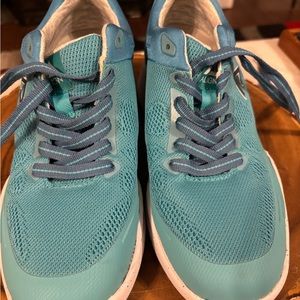Align Women’s Sneakers size 8